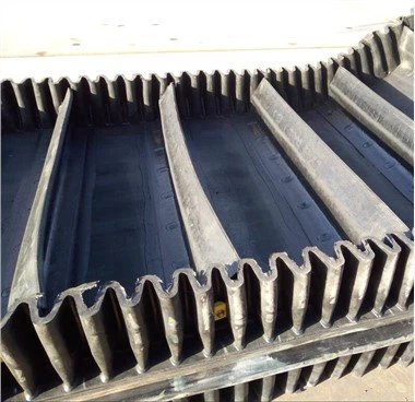 Конвейерная лента с боковой стенкой